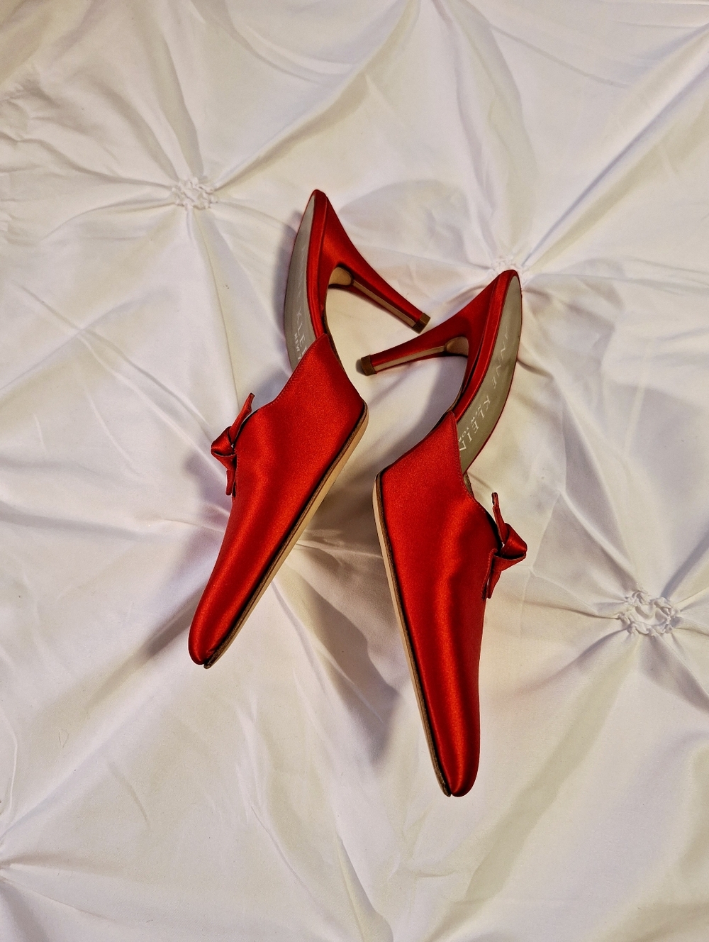 RED SATIN MULE - Picture 6 of 12